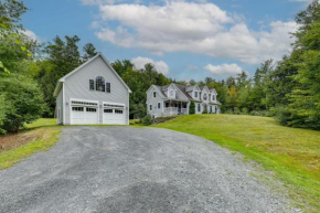 Meriden Village of Plainfield Home with Backyard